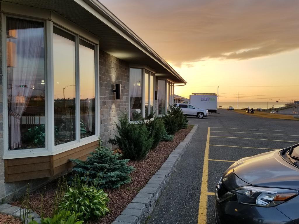 Hôtel Motel La Vigie Matane Esterno foto