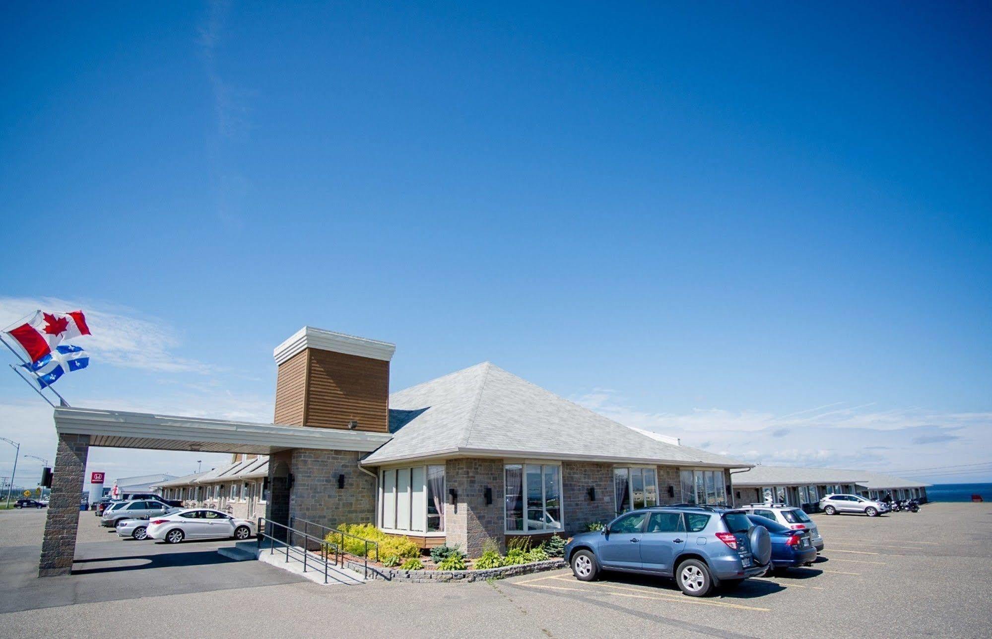 Hôtel Motel La Vigie Matane Esterno foto