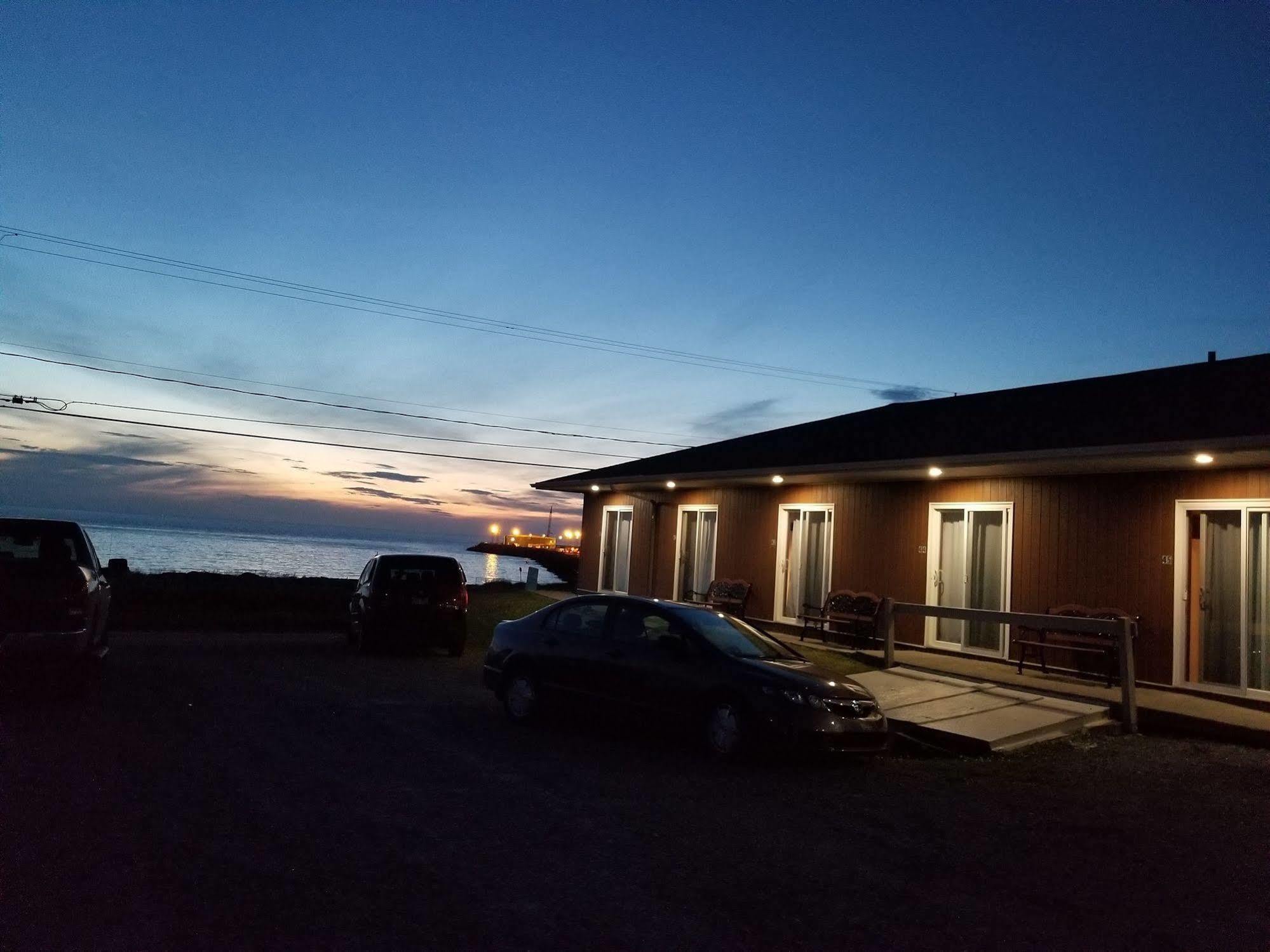 Hôtel Motel La Vigie Matane Esterno foto